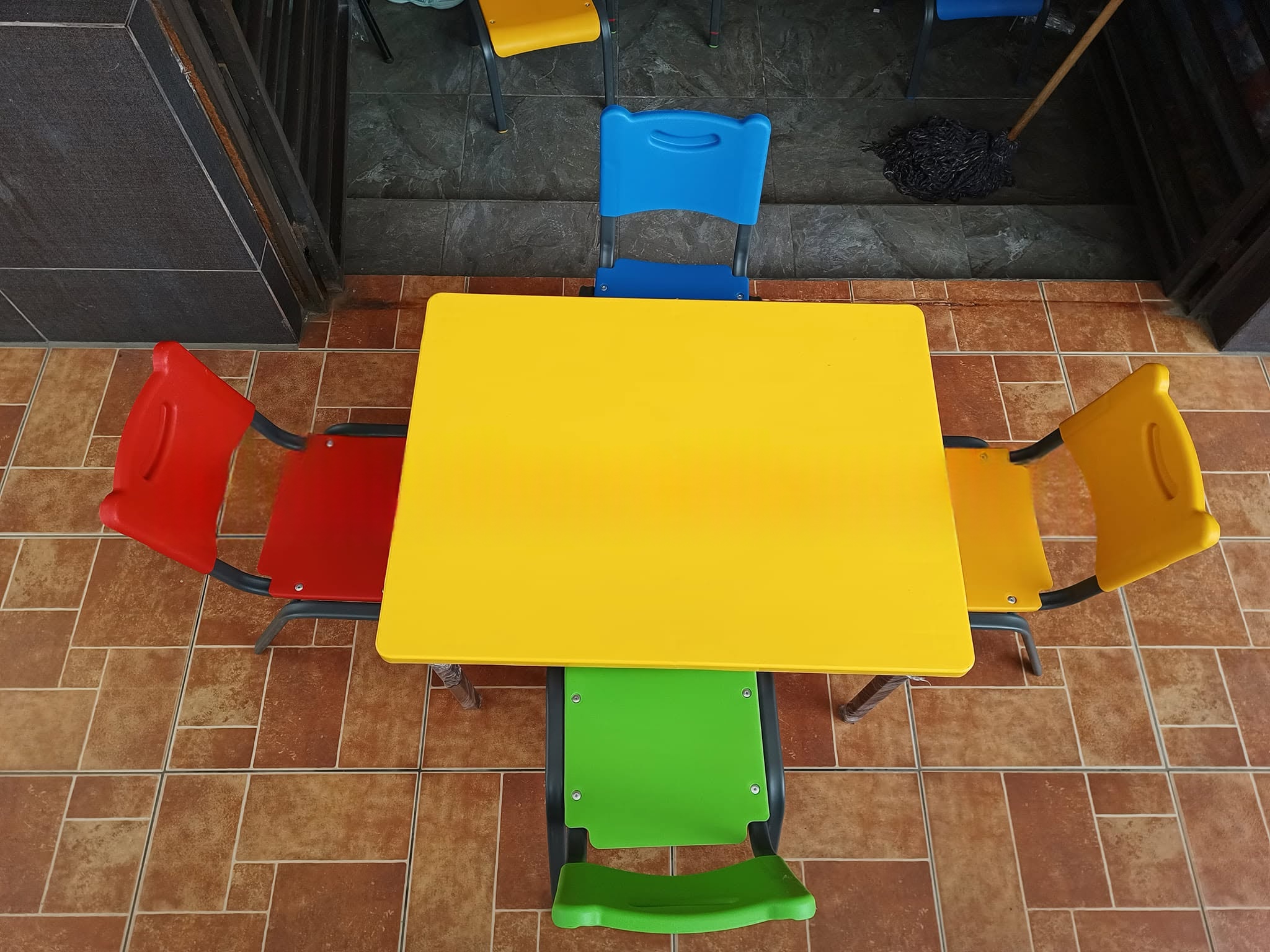 JUEGO DE MESA PREESCOLAR PLÁSTICO