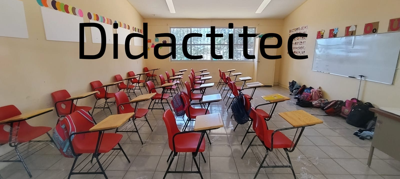 BUTACA ESCOLAR RESPALDO DE PLASTICO CON TRIPLAY